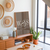 Elegante warme braune Paarinitialen Hochzeit Poster