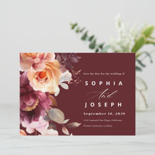 Elegante Wasserfarbe Burgundy Bouquet Blumenhochze Save The Date (Stehend Vorderseite)