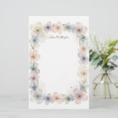 Elegante Wasserfarbe Pastell Blumenrand Name Briefpapier (Stehend Vorderseite)