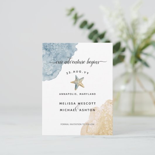 Elegante Wasserfarbe Starfish Küste Save the Date Ankündigungspostkarte (Stehend Vorderseite)