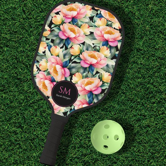 Elegante Wasserfarbenpeony auf Schwarz Monogram Pickleball Schläger