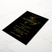 Elegante Wedding Black Gold Calligraphy Folieneinladung (Gedreht)