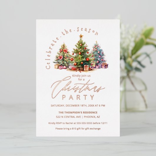 Elegante Weihnachtsbäume Feiertag Rose Gold Folieneinladung (Stehend vorne)