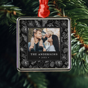 Elegante Weihnachtssterne und Kiefernzapfen Kohle  Ornament Aus Metall