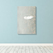 Elegante weiße Blume auf Dusty Blue Leinwanddruck (Insitu (Holzboden))