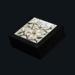 Elegante weiße Magnolias verkleidete Glastäuschung Erinnerungskiste<br><div class="desc">Elegante weiße Magnolienbox in einem Buntglaseffekt. Delikat und fröhlich. Ideal für Schmuck und andere Schätze,  oder geben als persönliches Geschenk.</div>