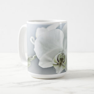 Elegante weiße Orchideen-Botanik-Kunst Kaffeetasse