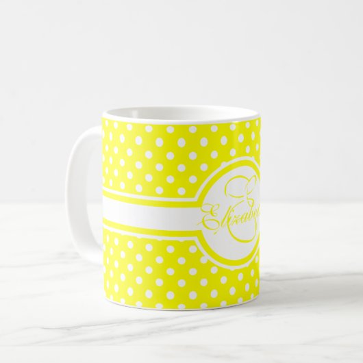 Elegante weiße Polka-Punkte auf gelben Monogramm Kaffeetasse (Vorderseite Links)