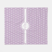 Elegante weiße Polka-Punkte auf Lila Monogramm Fleecedecke (Vorderseite (Horizontal))