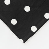 Elegante weiße Polka-Punkte auf Schwarz-Monogramm Fleecedecke (Ecke)