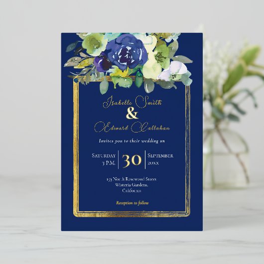 Elegante, weiße Rose Folieneinladung (Stehend vorne)