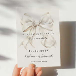 Elegante weiße Schleife Save-the-Date-Karte Save The Date