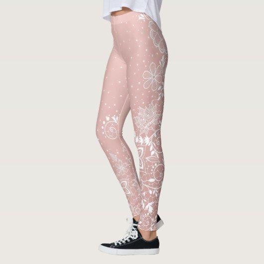 Elegante weiße Spitze mit Blumen und Leggings (Links)