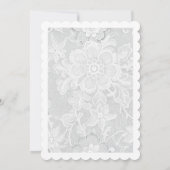 Elegante weiße Spitzenhochzeit Einladung (Rückseite)