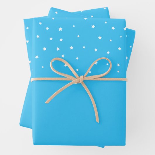 Elegante weiße Sterne auf Pastellblau Geschenkpapier Set (Beispiel)