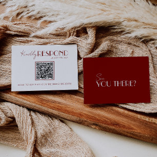 Elegante weiße tiefrote Burgunderrot QR-Code Hochz RSVP Karte