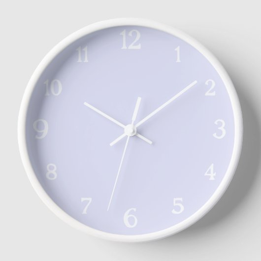 Elegante weiße Zahlen | Classic Pastel Lavender Uhr (Vorderseite)