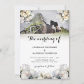 Elegante White Blume Bouquets Foto Wedding Einladung (Vorderseite)