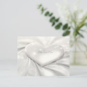 Elegante White Cream Heart Postkarte (Stehend Vorderseite)