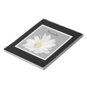 Elegante White Daisy Blume mit Namen Notizblock (Rotiert)