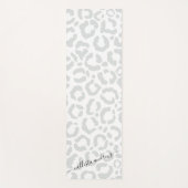 Elegante White Gray Leopard Cheetah Animal Print Yogamatte (Vorderseite)