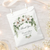 Elegante White Magnolia Winter Wedding Pine Tree Geschenktütchen (Ausgeschnitten)
