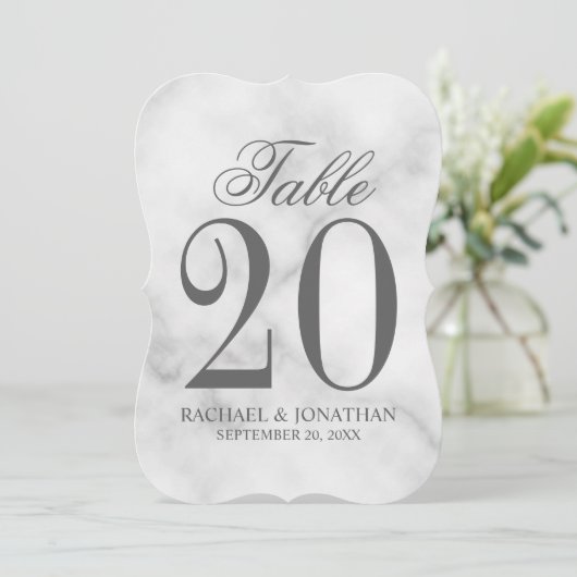 Elegante White Marble Wedding Tischnummer (Stehend Vorderseite)