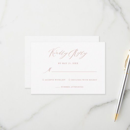 Elegante White Rose Gold Calligraphy Wedding RSVP Karte (Vorderseite/Rückseite Beispiel)