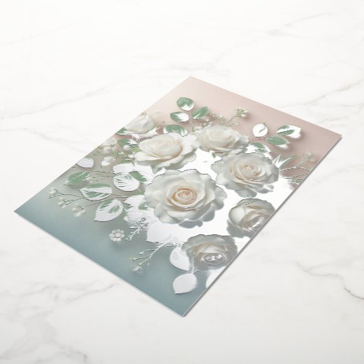 Elegante White Roses Wedding Folieneinladung (Gedreht)