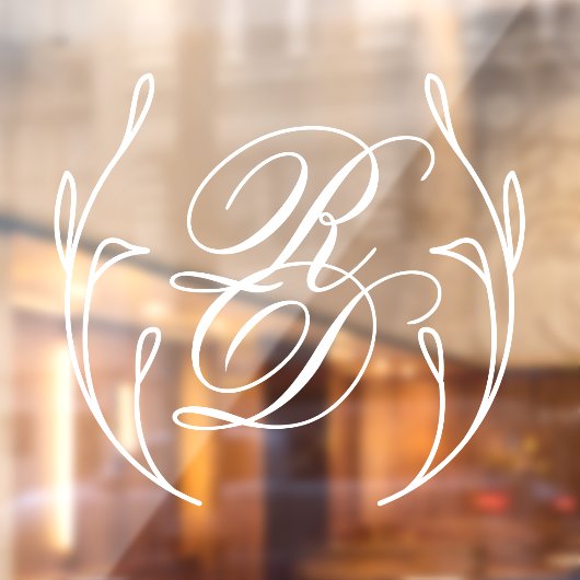 Elegante White Script Monogram Wreath Wedding Fensteraufkleber (Blatt 2)