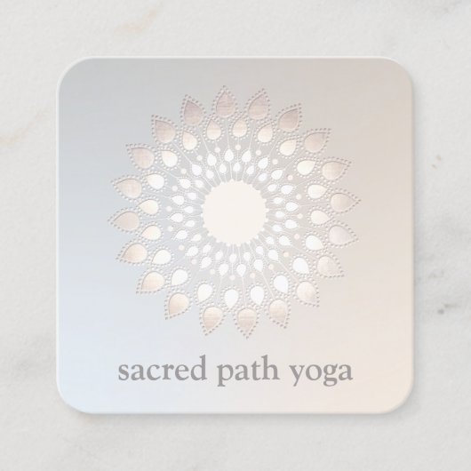 Elegante White Silver Lotus Blume Floral Mandala Quadratische Visitenkarte (Vorderseite)