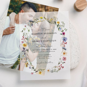 Elegante Wiesenhochzeit mit Wildblumen Pergament Einladungen