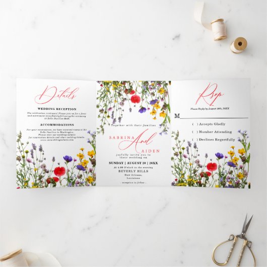 Elegante Wild Blume Blühende Gartenhochzeit Dreifach Gefaltete Ankündigung (Innenseite)