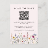 Elegante Wildblume Blush Pink QR Code Wedding RSVP Begleitkarte (Vorderseite)