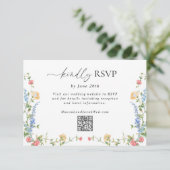 Elegante Wildblume Hochzeit QR-Code RSVP-Karte RSVP Karte (Stehend Vorderseite)