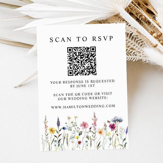 Elegante Wildblume Meadow QR Code Wedding RSVP Begleitkarte