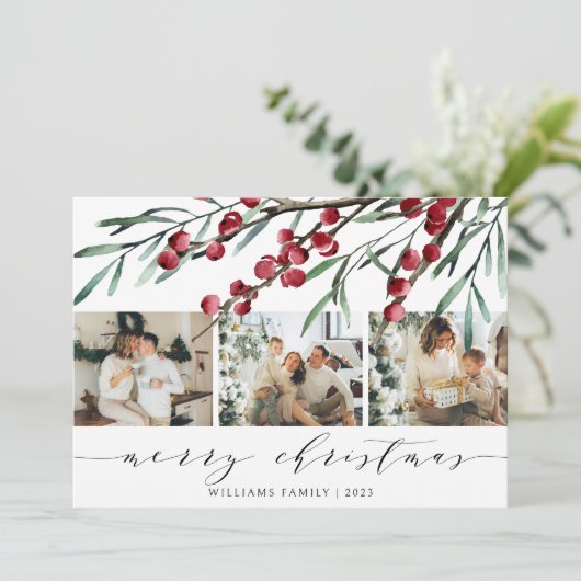 Elegante Winter Berry Script Weihnachten Drei Foto (Stehend Vorderseite)