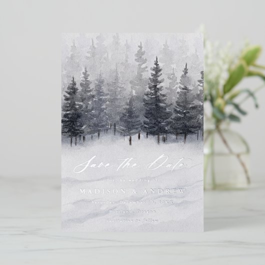 Elegante Winter Forest Foil Save the Date Karte (Stehend vorne)
