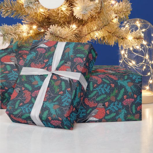 Elegante Winter Holiday Pine Boughs & Robins Geschenkpapier (Feiertage)