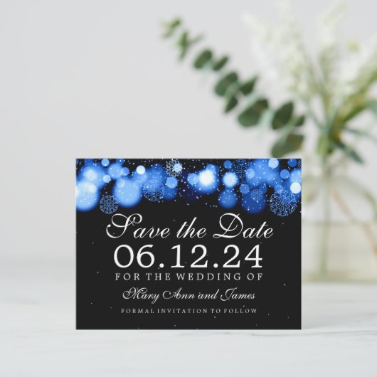 Elegante Winter Save the Date Blue Lights Ankündigungspostkarte (Stehend Vorderseite)