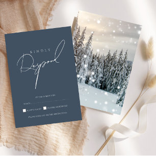 Elegante Winter Wonderland Schneelandschaft Hochze RSVP Karte