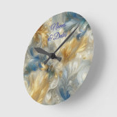 Elegante Wirbel in Gold, Silber, Blau, Gelb Runde Wanduhr (Winkel)