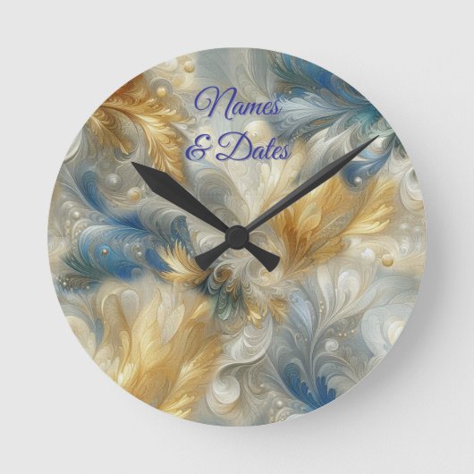 Elegante Wirbel in Gold, Silber, Blau, Gelb Runde Wanduhr (Vorderseite)