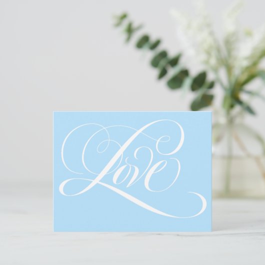 Elegante Wirble Kalligraphie LIEBE Wedding Blue Postkarte (Stehend Vorderseite)
