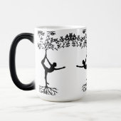 Elegante Yoga-Pose auf Tasse (Links)