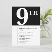 Eleganter 9. Geburtstag Einladung Black Chic Boy (Stehend Vorderseite)