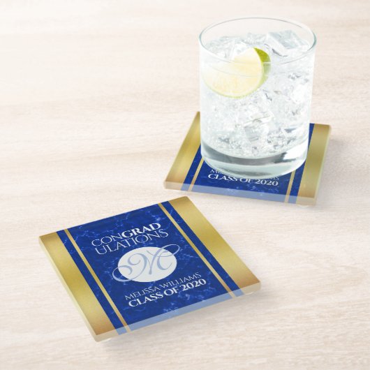 Eleganter Abschluss Monogram Blue Marble Gold Foil Glasuntersetzer (Schrägansicht)