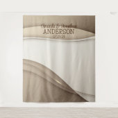 Eleganter Beige Champagne Gold Wave Wedding Hinter Wandteppich (Vorderseite)