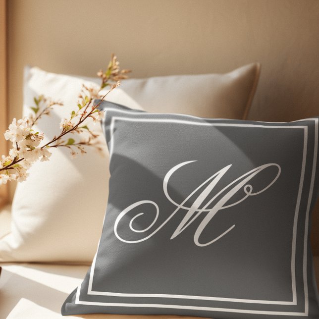 Eleganter benutzerdefinierter Monogramm-Grau-Throw Kissen (Von Creator hochgeladen)