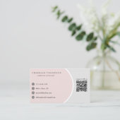 Eleganter Beruflich Blush Pink Grauer QR-Code Visitenkarte (Stehend Vorderseite)